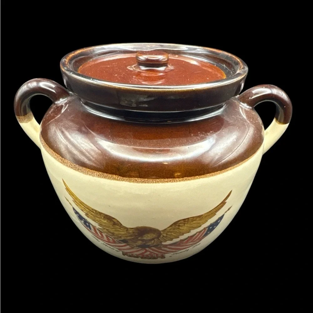 Vintage 1976 McCoy Eagle Bean Crockpot with Lid 343 4 Quart Eagle